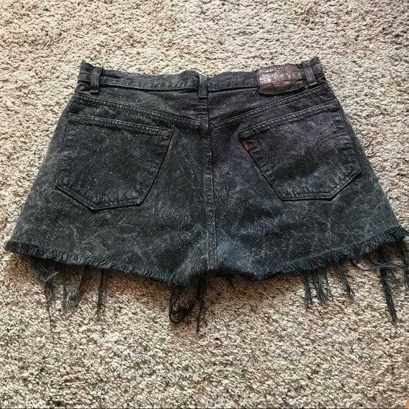 Levi’s | distressed high waist shorts - Picture 2 of 7